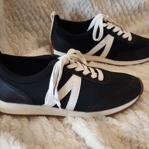 Black and White Women's Sneakers